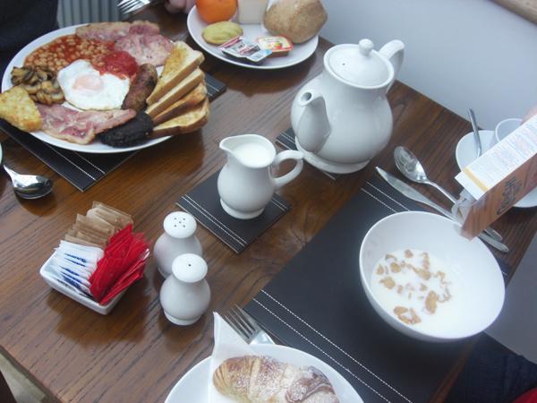 Devonshire Hotel Hornchurch Екстер'єр фото